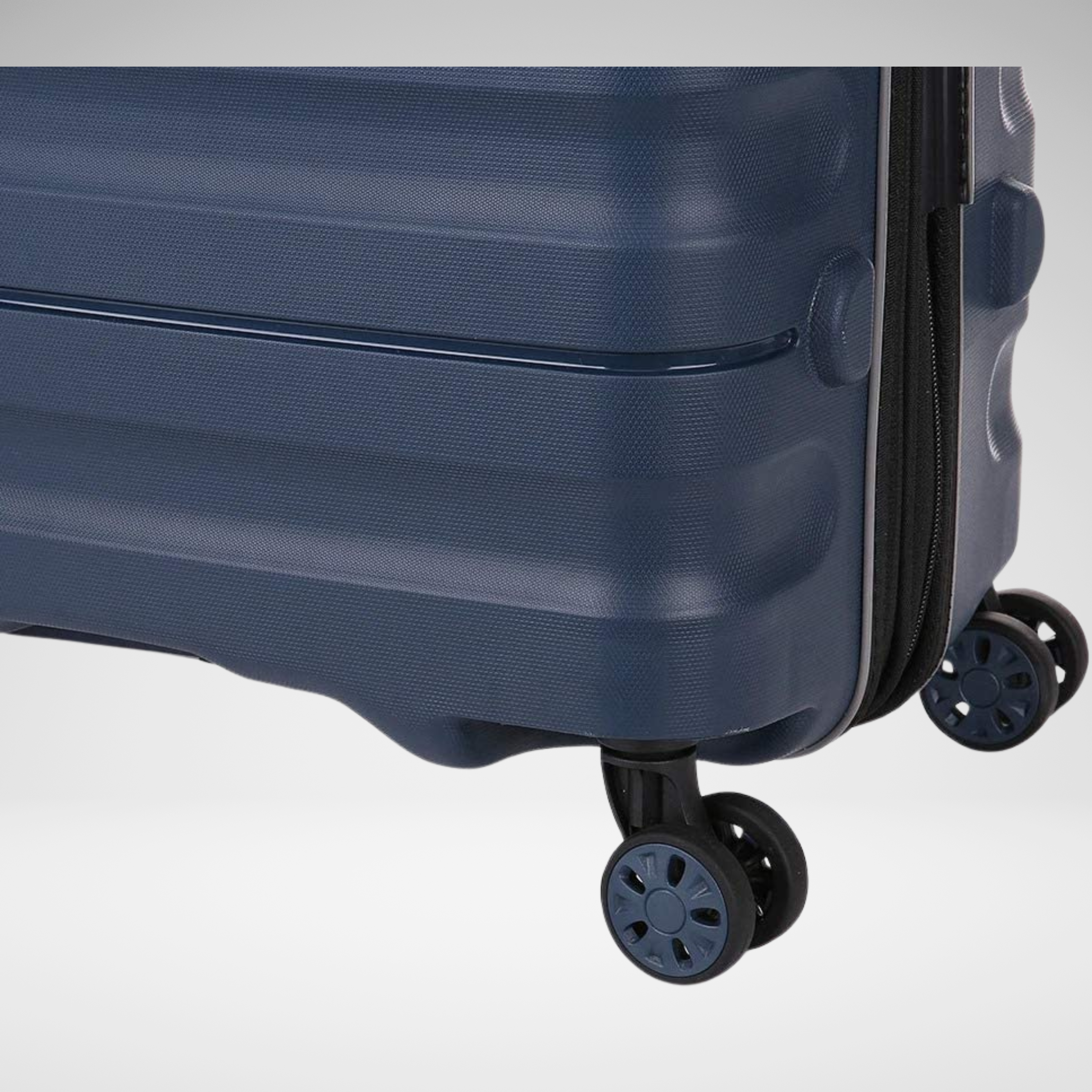 Juno Collection Luggage 28 Inch