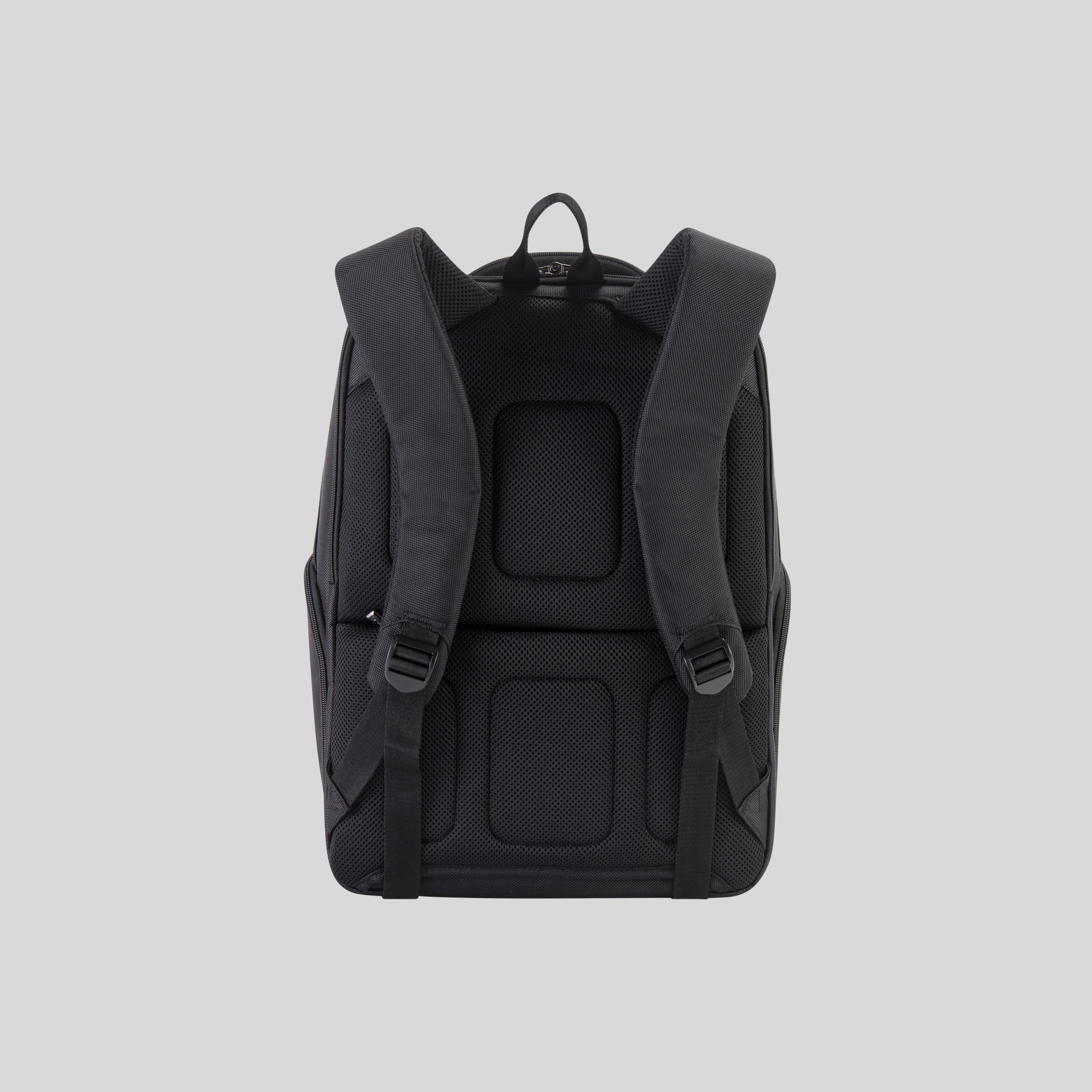 DELUXE BACKPACKS