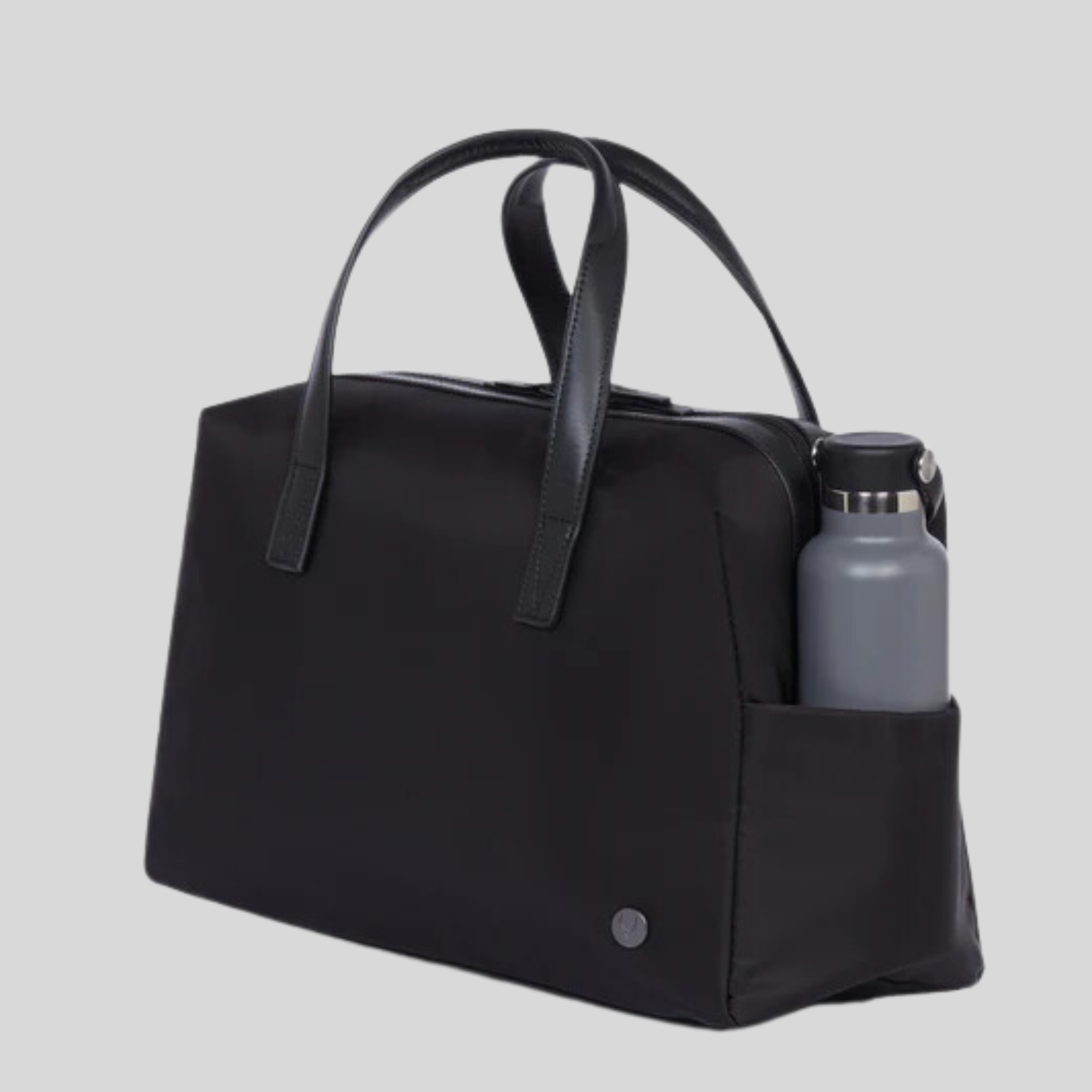 Chelsea Essential Overnight Bag in Black