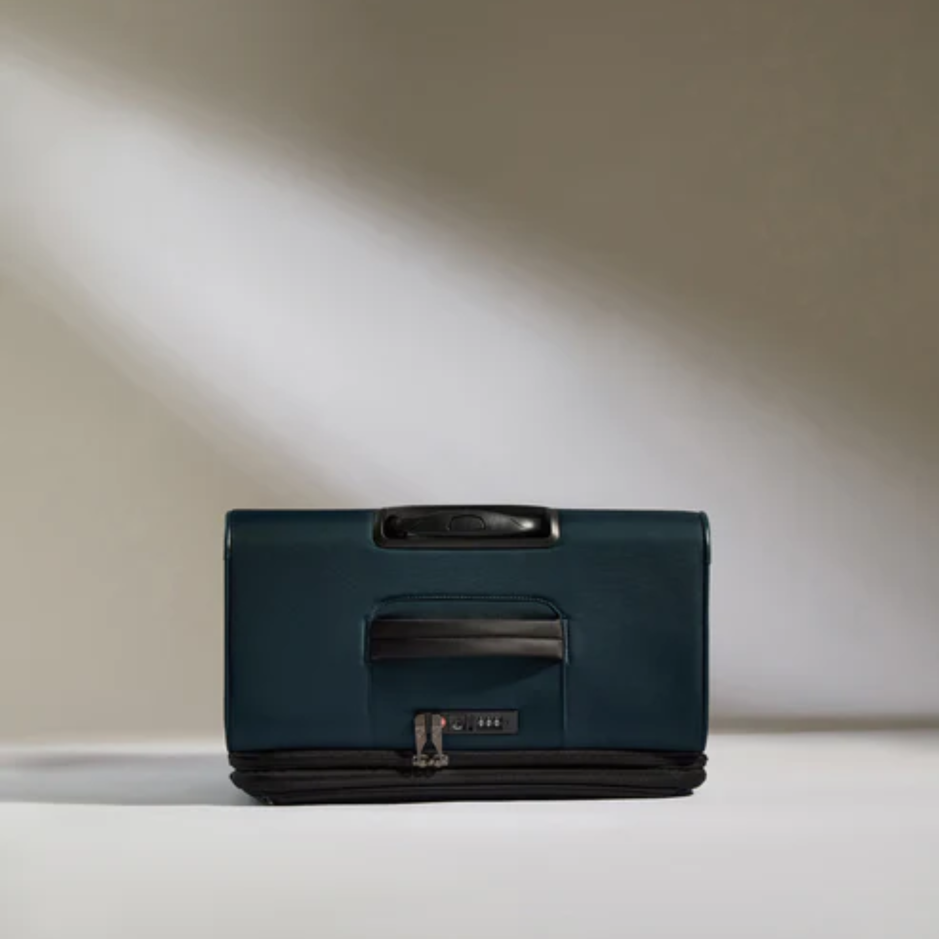Soft Stripe Large Luggage 28 Inch-Navy Indigo