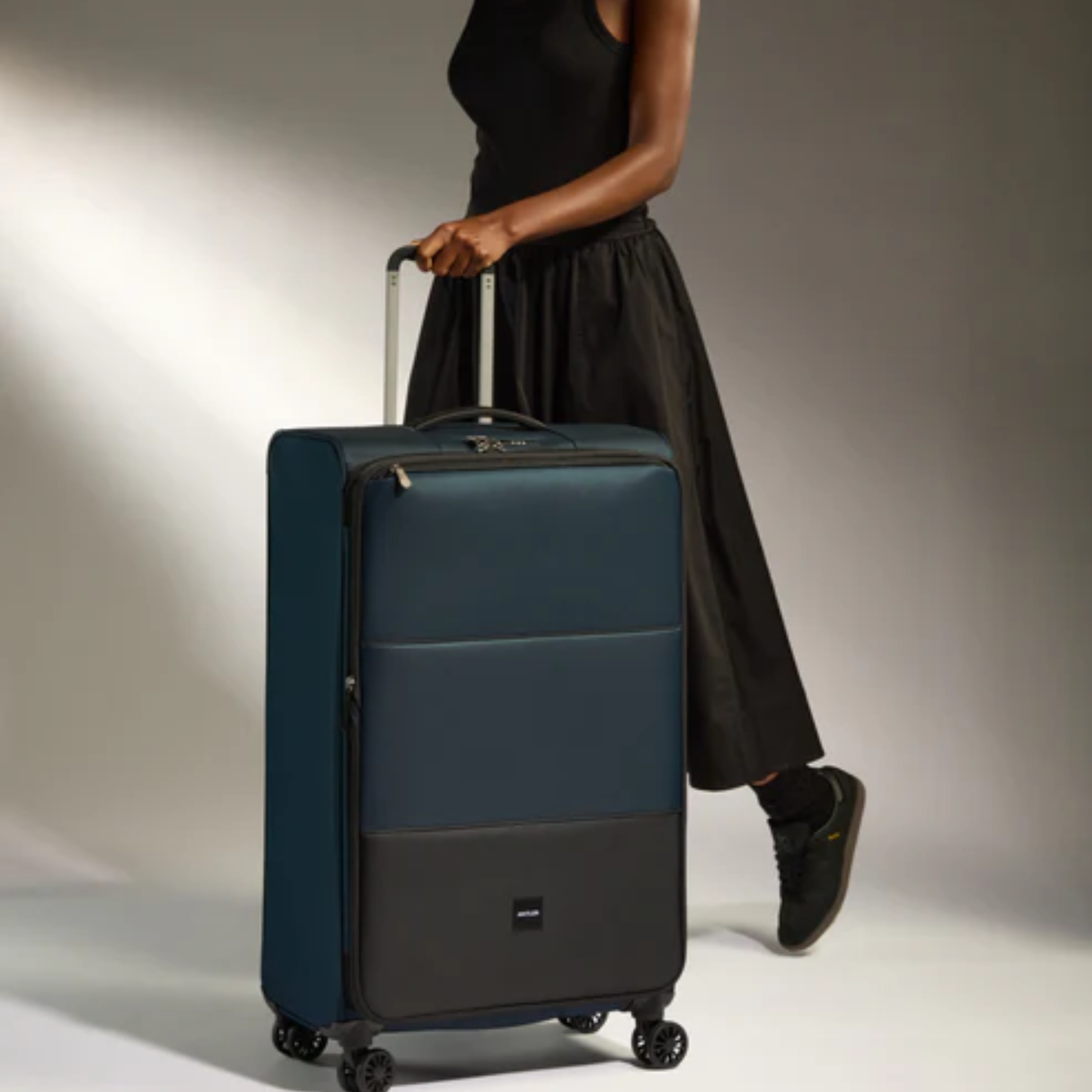 Soft Stripe Large Luggage 28 Inch-Navy Indigo