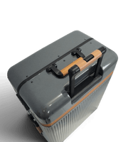 Verage Windsor Small 20 Inch Aluminum Spinner Suitcase